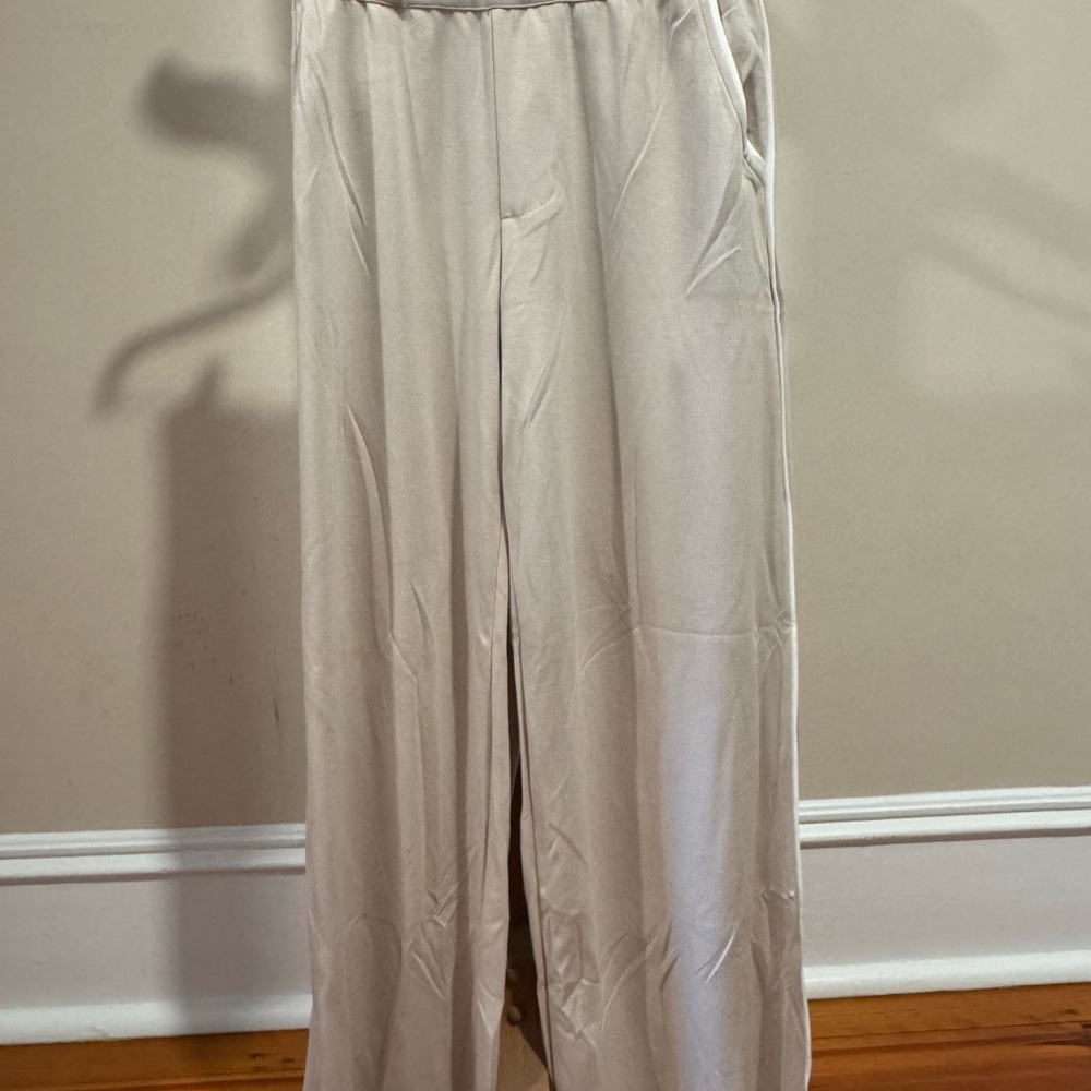 UMGEE #54- NWT Elegant Cream Wide-Leg Lounge Pants (bin S4)